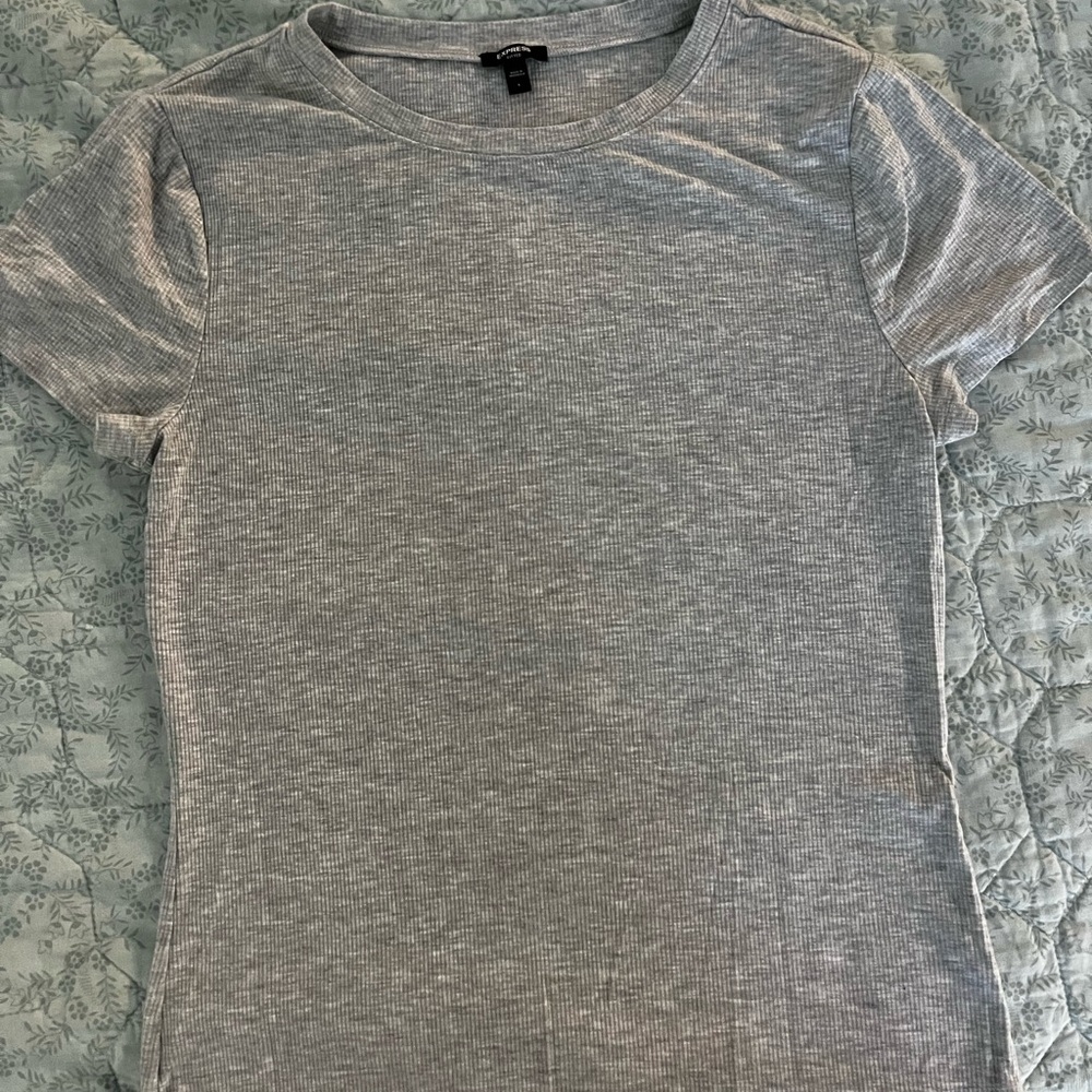 Express Gray Women's Ribbed Top - Picture 2 of 7